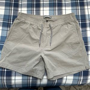 Bonobos Anywhere Short E-Waist, Light Gray, Medium, like new. Great Condition